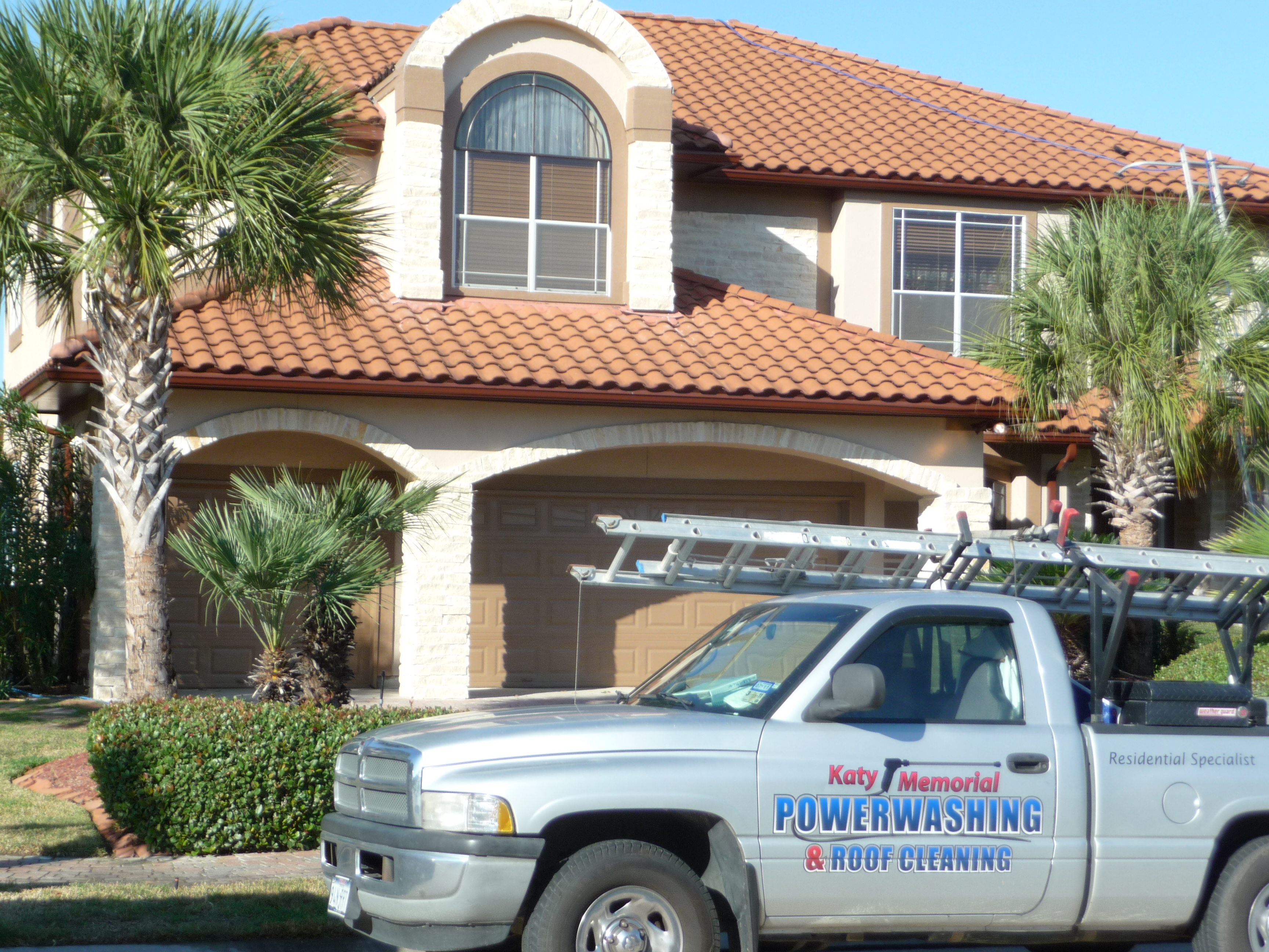 .Barrel tile roof cleaning  Fulshear TX