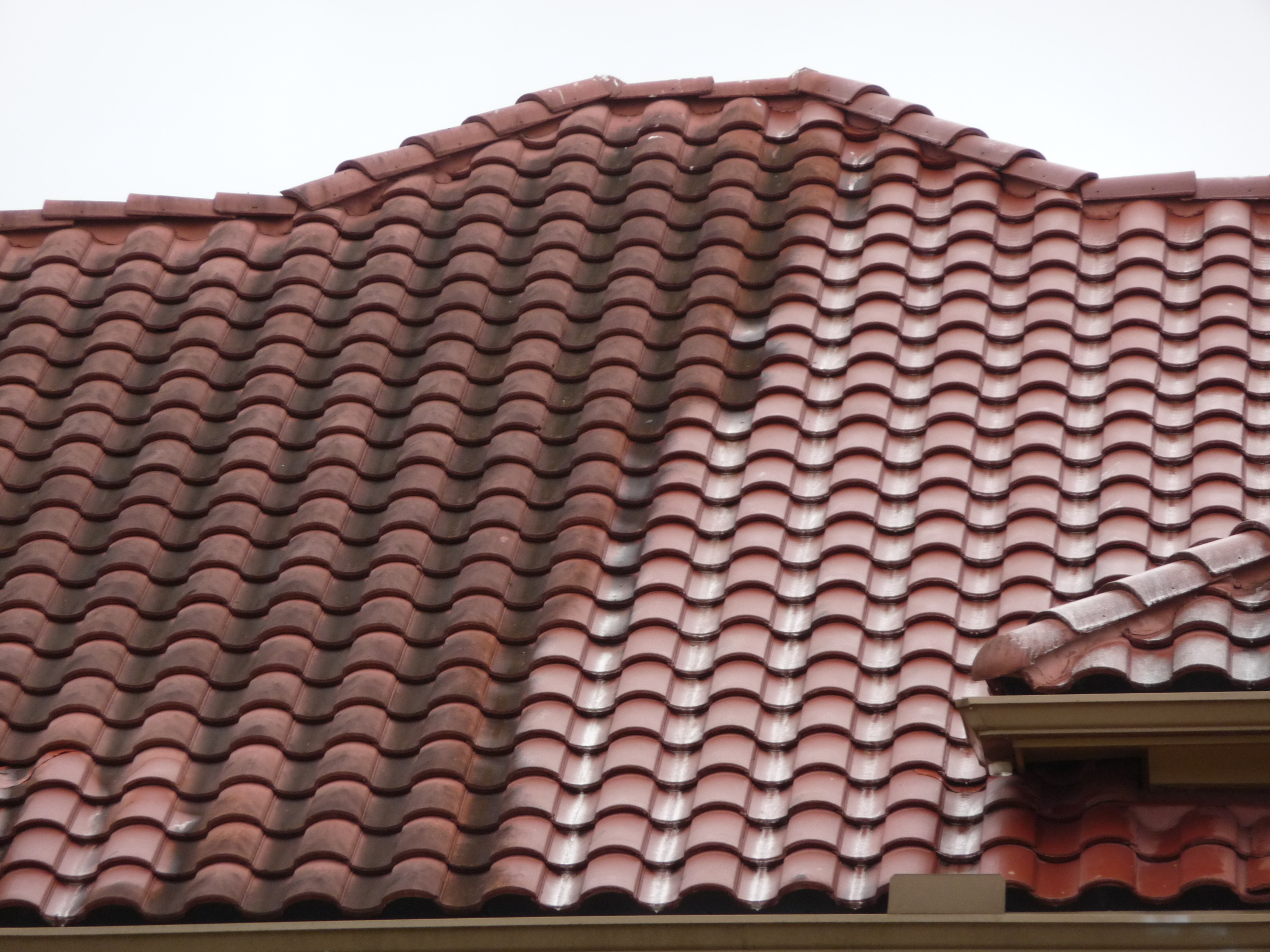.Barrel tile roof cleaning  Houston TX